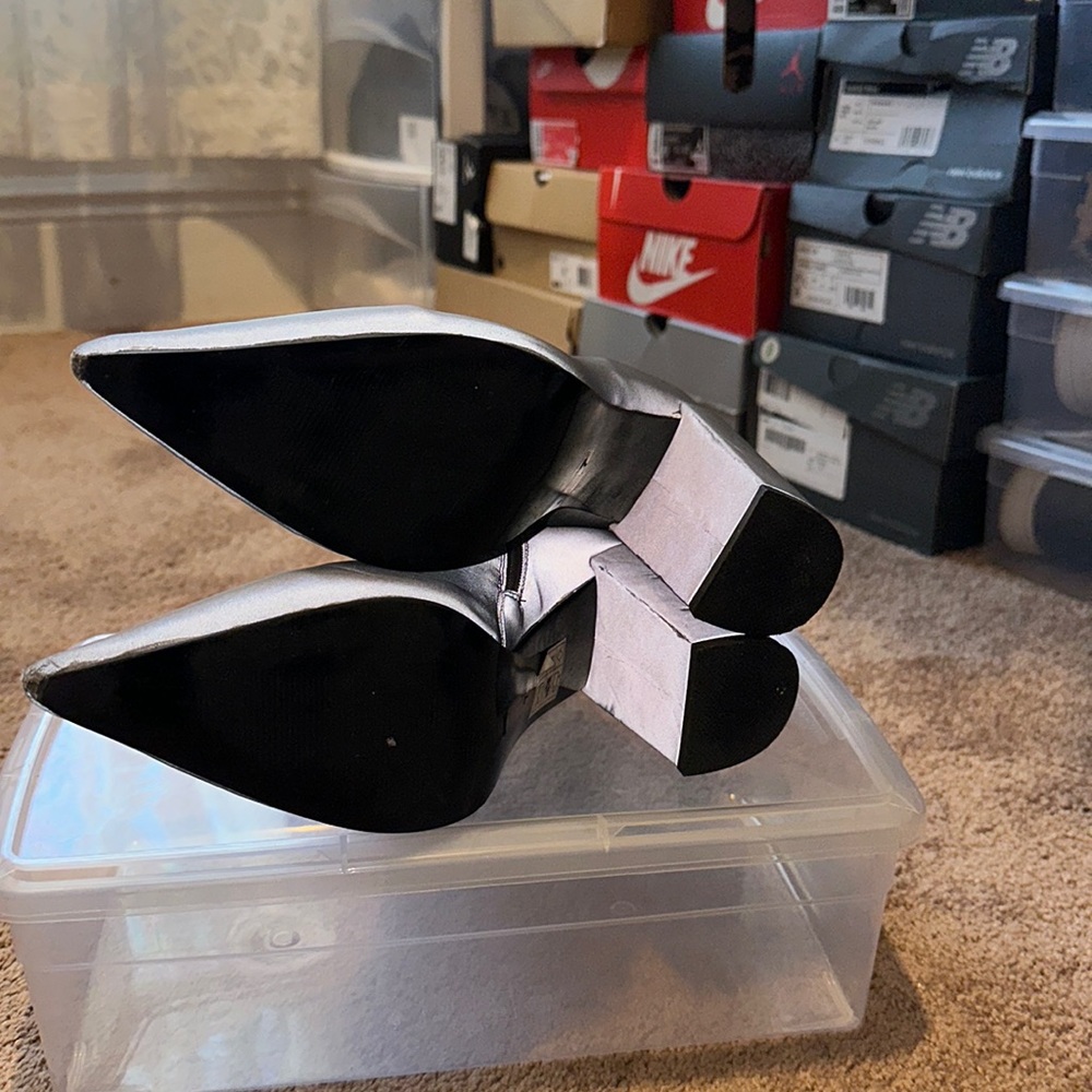 Reflective gray boots - Picture 5 of 6